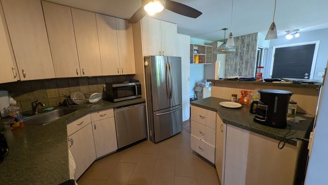 1201 PLEASANT RUN Drive 312, Wheeling, IL 60090
