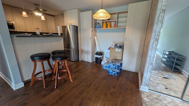 1201 PLEASANT RUN Drive 312, Wheeling, IL 60090