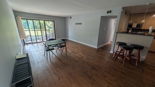 1201 PLEASANT RUN Drive 312, Wheeling, IL 60090