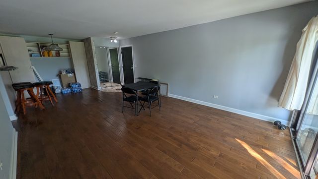 1201 PLEASANT RUN Drive 312, Wheeling, IL 60090