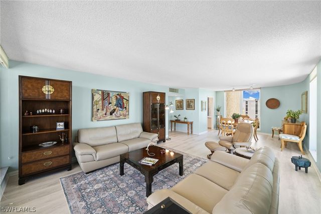 4001 Gulf Shore BLVD N 1106, Naples, FL 34103