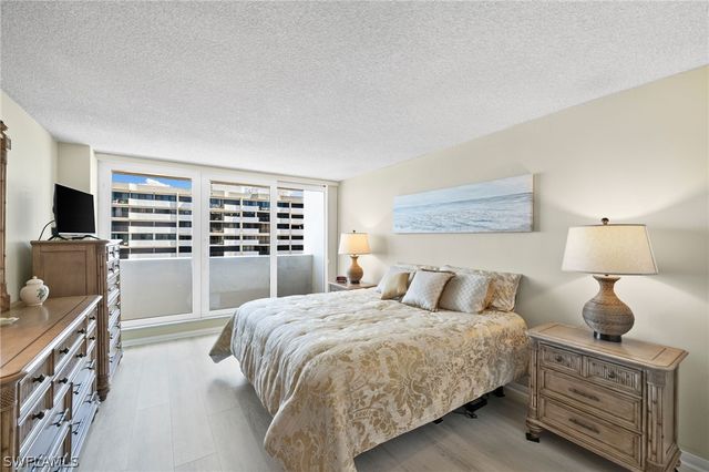 4001 Gulf Shore BLVD N 1106, Naples, FL 34103