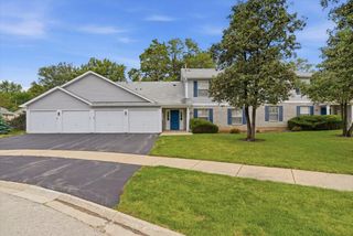 1291 N Red Oak Circle 1, Round Lake Beach, IL 60073