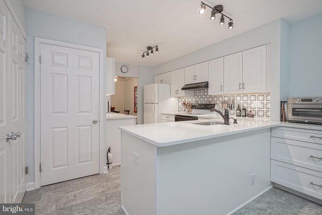 13 BUCKTHORN CT, Woodbury, NJ 08096