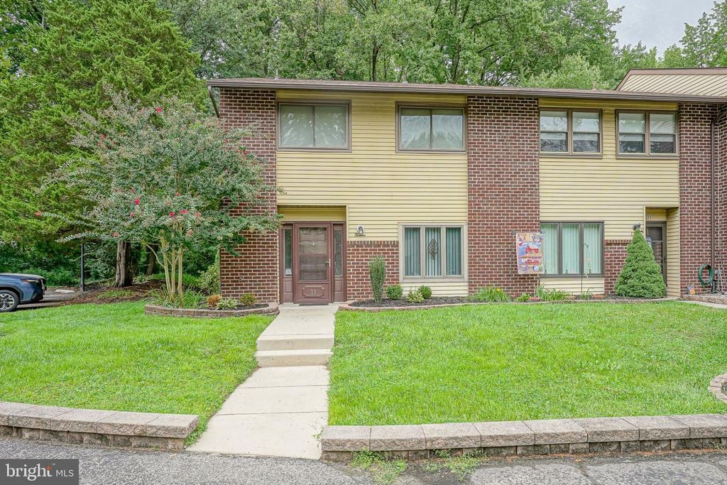 13 BUCKTHORN CT, WOODBURY, NJ 08096 — photo 2