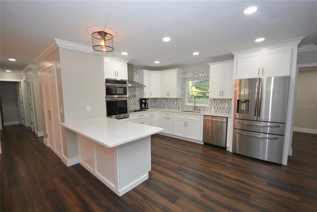 3006 VINE STREET, Orlando, FL 32806