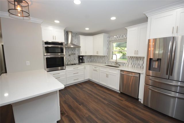 3006 VINE STREET, Orlando, FL 32806