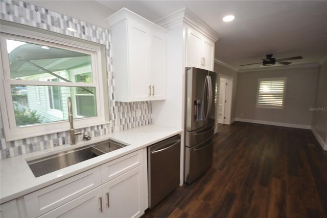 3006 VINE STREET, Orlando, FL 32806