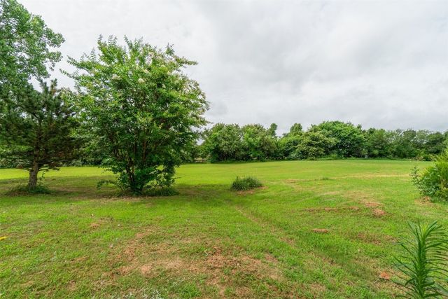 29049 Oilfield Trash Drive, Newalla, OK 74857