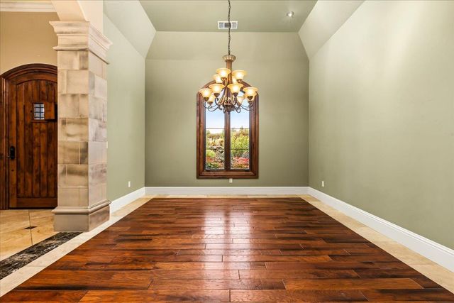2620 Vineyard Dr, Auburn, CA 95603