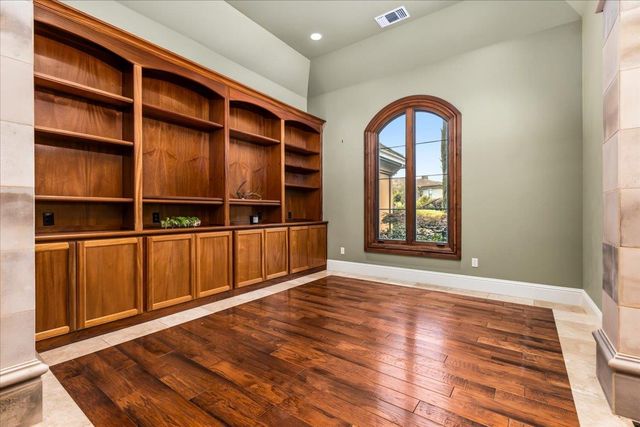 2620 Vineyard Dr, Auburn, CA 95603