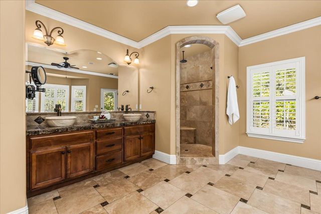2620 Vineyard Dr, Auburn, CA 95603