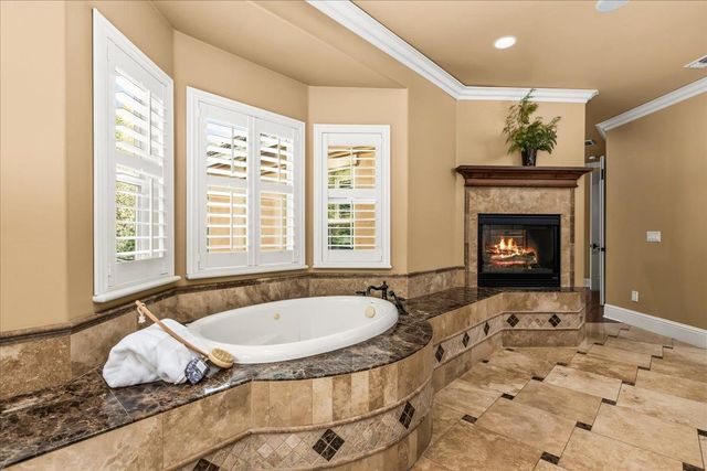 2620 Vineyard Dr, Auburn, CA 95603
