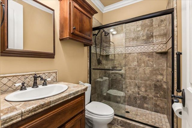 2620 Vineyard Dr, Auburn, CA 95603