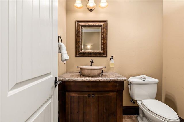 2620 Vineyard Dr, Auburn, CA 95603