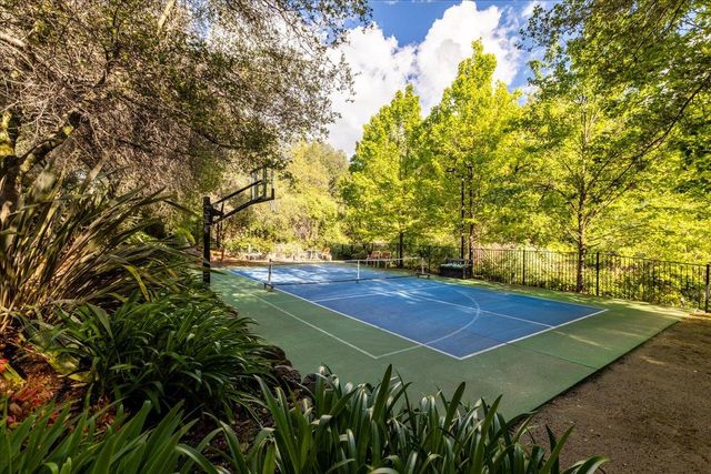 2620 Vineyard Dr, Auburn, CA 95603
