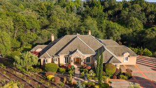 2620 Vineyard Dr, Auburn, CA 95603