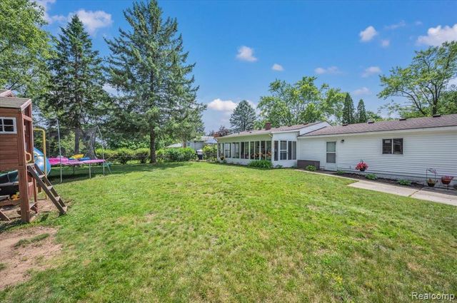 1323 Foreland Drive, Oxford, MI 48371