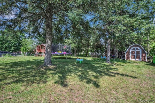 1323 Foreland Drive, Oxford, MI 48371
