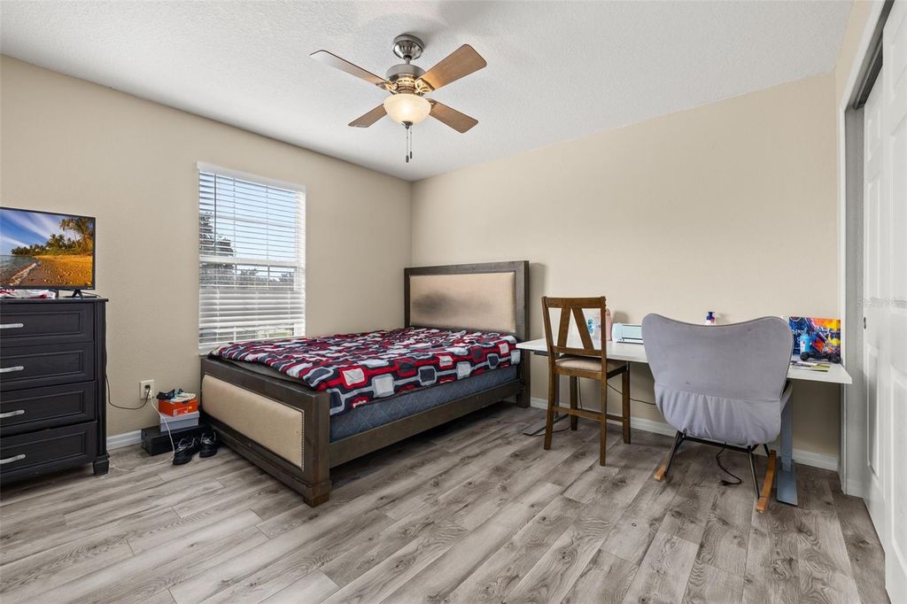 Image 29 of property listing at 1404 SWAINSON COURT, Orlando, FL 32837