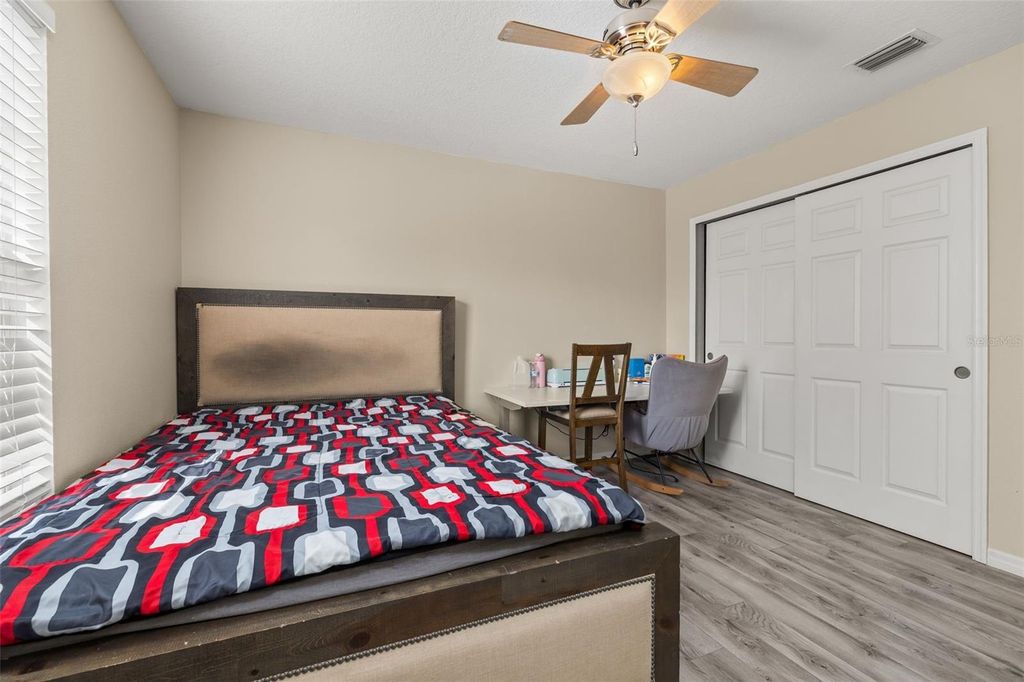 Image 30 of property listing at 1404 SWAINSON COURT, Orlando, FL 32837