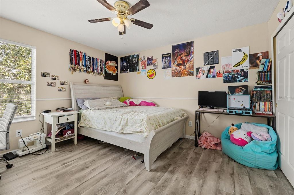 Image 31 of property listing at 1404 SWAINSON COURT, Orlando, FL 32837