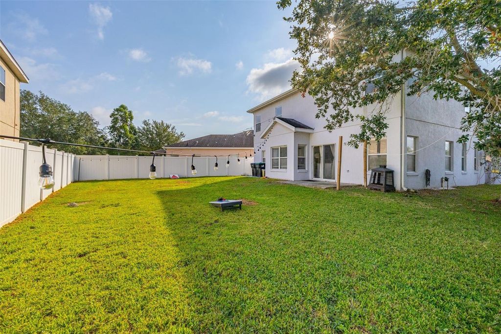 Image 46 of property listing at 1404 SWAINSON COURT, Orlando, FL 32837