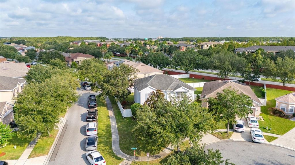 Image 62 of property listing at 1404 SWAINSON COURT, Orlando, FL 32837