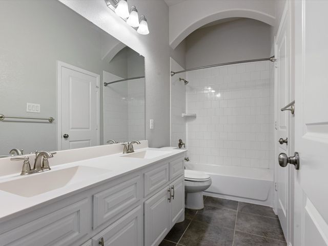 1022 Olivia Drive, Lewisville, TX 75067
