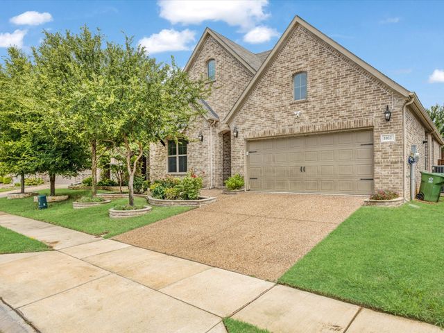 1022 Olivia Drive, Lewisville, TX 75067