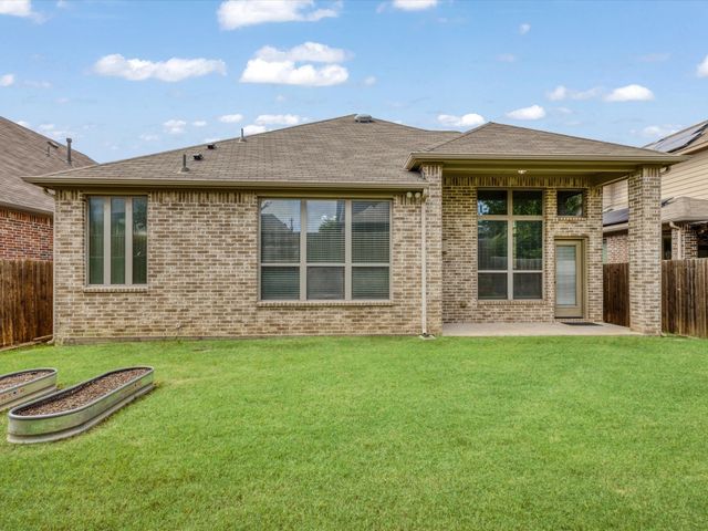 1022 Olivia Drive, Lewisville, TX 75067