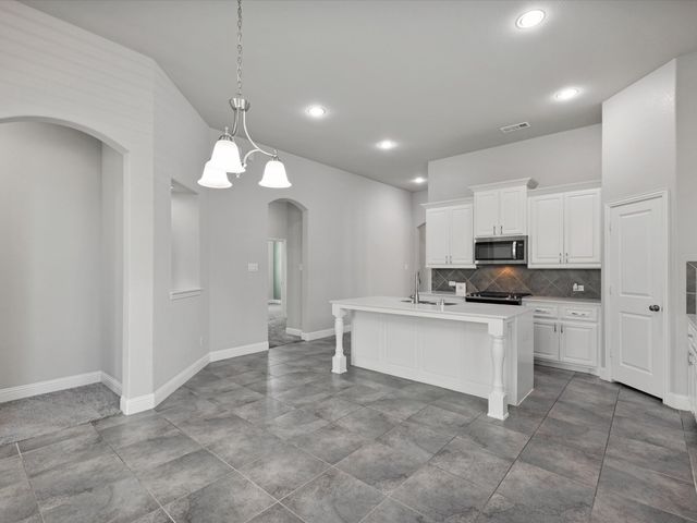 1022 Olivia Drive, Lewisville, TX 75067