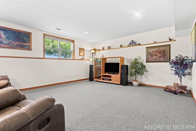 6141 Adams Street, Zeeland, MI 49464