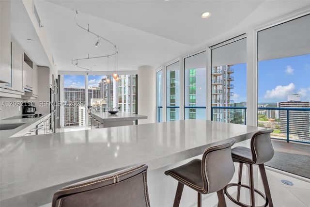 333 Las Olas Way 2807, Fort Lauderdale, FL 33301