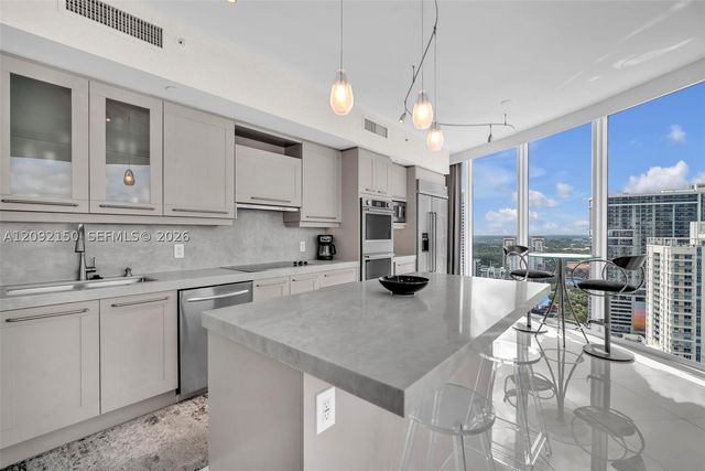 333 Las Olas Way 2807, Fort Lauderdale, FL 33301