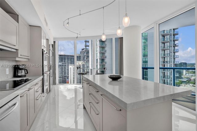 333 Las Olas Way 2807, Fort Lauderdale, FL 33301