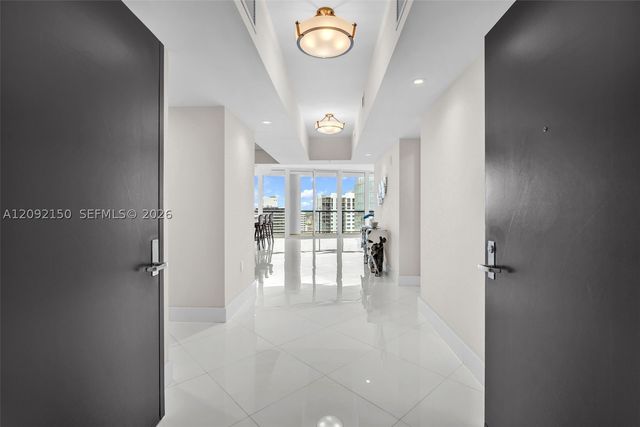 333 Las Olas Way 2807, Fort Lauderdale, FL 33301