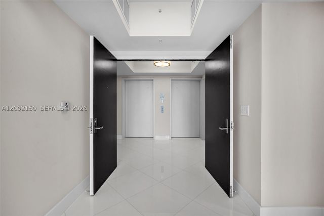 333 Las Olas Way 2807, Fort Lauderdale, FL 33301