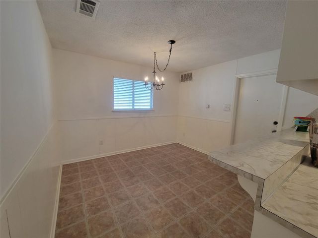 5806 Nassau DR B, Austin, TX 78723