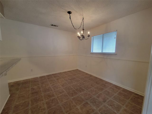 5806 Nassau DR B, Austin, TX 78723