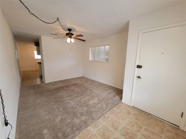 5806 Nassau DR B, Austin, TX 78723