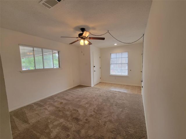 5806 Nassau DR B, Austin, TX 78723