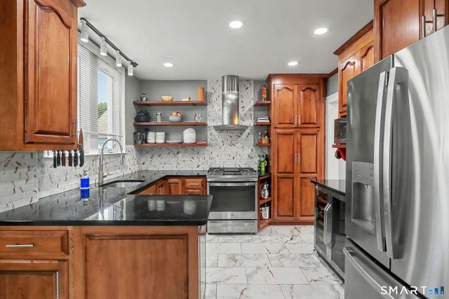 430 Platt Avenue, West Haven, CT 06516