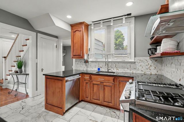 430 Platt Avenue, West Haven, CT 06516