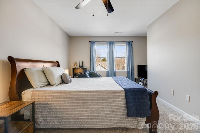 49 Farington Circle, Fletcher, NC 28732