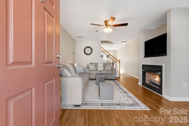 49 Farington Circle, Fletcher, NC 28732