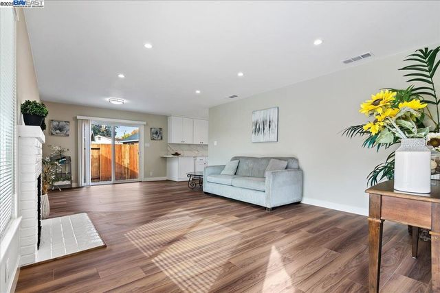 1154 Tilson Dr, Concord, CA 94520