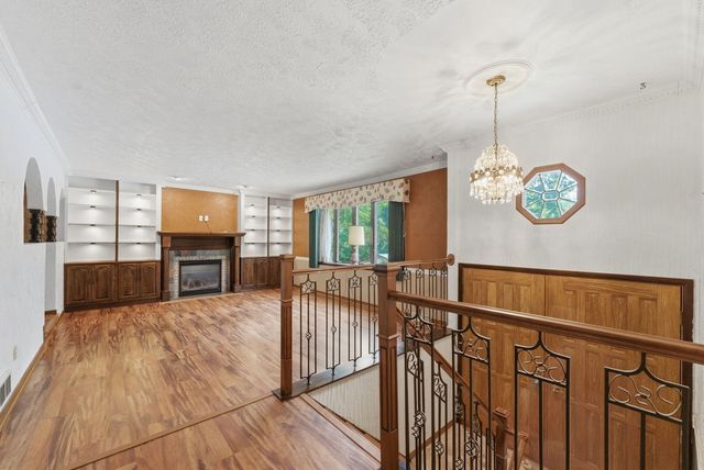 3001 2nd Street, Moline, IL 61265