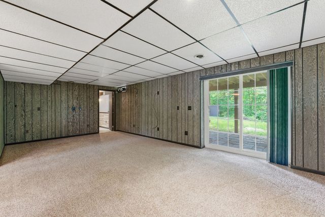3001 2nd Street, Moline, IL 61265