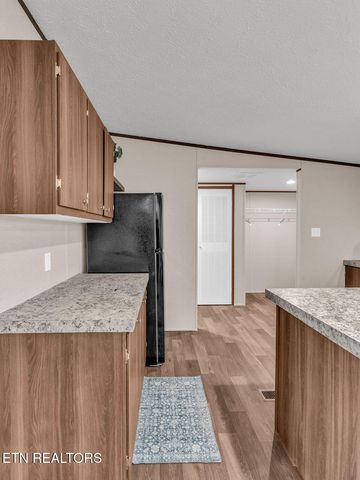 564 Quail Run Lane, Lafollette, TN 37766